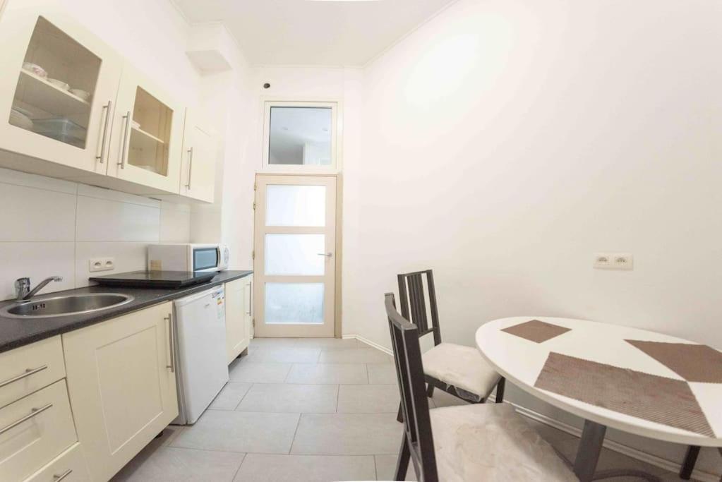 Apartamento Studio Milana Bruselas Exterior foto